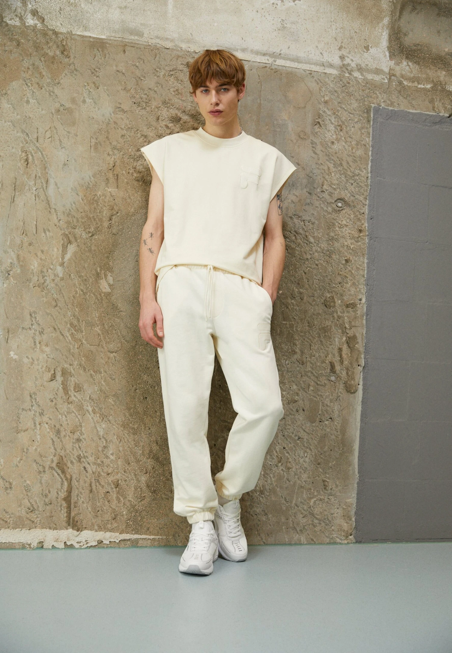 Fila Chipude Oversized Pants - Trainingsbroek - Antique White 2 Fila Chipude Oversized Pants - Trainingsbroek - Antique White - Afbeelding 2