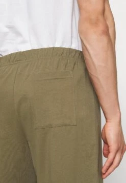 Fila Man Pyjamas - Pyjama - White/Military 9 Fila Man Pyjamas - Pyjama - White/Military -Fila Verkoopwinkel 0eb296a2fb3541c3924d11b59253a9c3