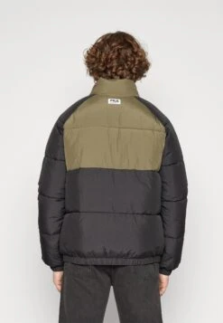Fila Tarsus - Winterjas - Black/Olive Night 11 Fila Tarsus - Winterjas - Black/Olive Night -Fila Verkoopwinkel 160bedfaf02b48c7847f277a171680c9