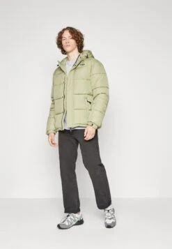 Fila Bensheim - Winterjas - Oil Green -Fila Verkoopwinkel 20fcf33384684093b9676f2883b97a85