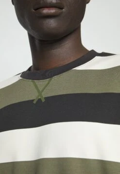 Fila Taichung Dropped Shoulder Tee - T-Shirt Print - Olive Night -Fila Verkoopwinkel 21ce0eba0ab84f08a162e49b55c11e06