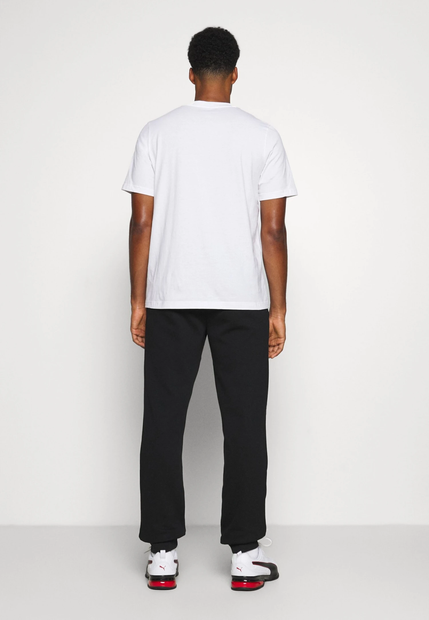 Fila Wilmet Pants - Trainingsbroek - Black 3 Fila Wilmet Pants - Trainingsbroek - Black - Afbeelding 3