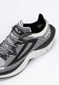 Fila Shocket Run - Trainingsschoen - Black/White -Fila Verkoopwinkel 356d6c8305094830ae6b685a90e52150