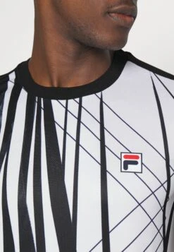 Fila Theo - Sport T-Shirt - Black 9 Fila Theo - Sport T-Shirt - Black -Fila Verkoopwinkel 43d2bc1de1ec4d08a75f7e57e6f2af09