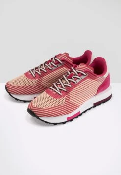 Fila Retronique - Sneakers Laag - Carmine Vanilla Cream -Fila Verkoopwinkel 459ee0fff3b64ef7ab1206ecd5ad6e85