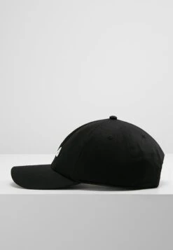 Fila Dad Cap Linear Strap Back - Pet - Black -Fila Verkoopwinkel 513b419b7f4a4d2fa5d2a5e5482c2a11