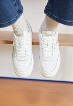 Fila Sevaro - Sneakers Laag - White -Fila Verkoopwinkel 5a792c5720d54fcbaeff5ae4e41c9fef