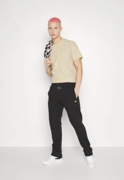 Fila Braives Pants - Trainingsbroek - Black -Fila Verkoopwinkel 747564af53a8449b840c1fbd36258fe8