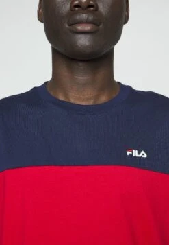 Fila Baunatal Tee - T-Shirt Print - Black Iris/True Red -Fila Verkoopwinkel 76070c4860a84f1889f204a2d173710d