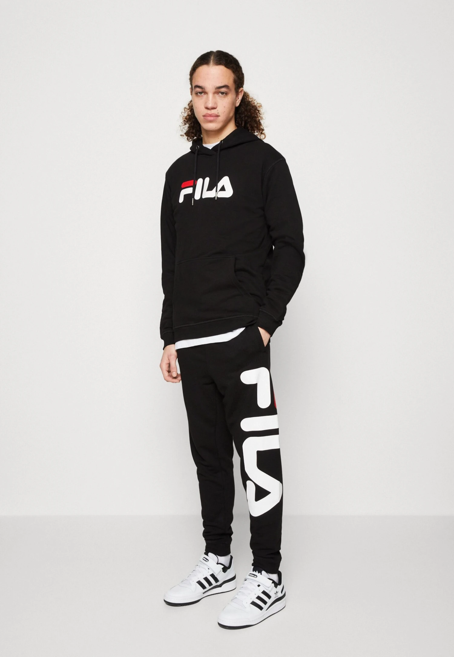 Fila Bronte Pants Unisex - Trainingsbroek - Black 2 Fila Bronte Pants Unisex - Trainingsbroek - Black - Afbeelding 2