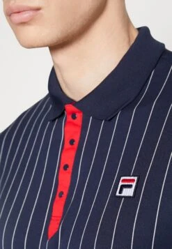 Fila Stripes - Poloshirt - Navy/White 11 Fila Stripes - Poloshirt - Navy/White -Fila Verkoopwinkel 87e6ea2e0e124fb9a62b3f62bc562640