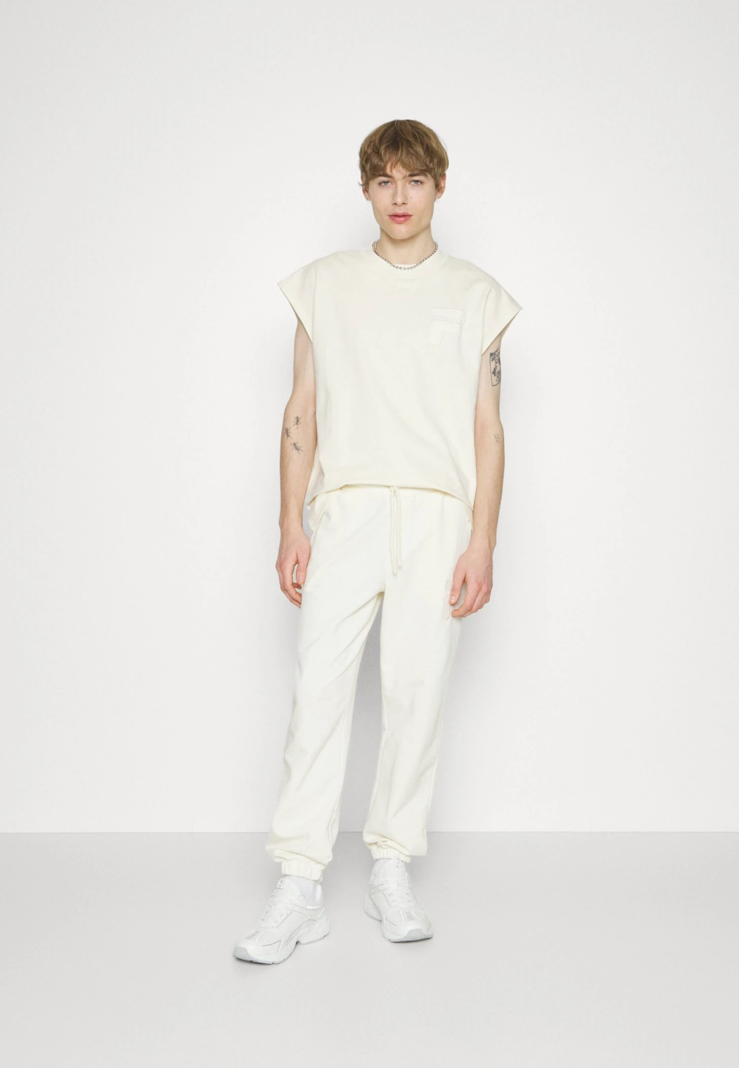 Fila Chipude Oversized Pants - Trainingsbroek - Antique White 5 Fila Chipude Oversized Pants - Trainingsbroek - Antique White - Afbeelding 5