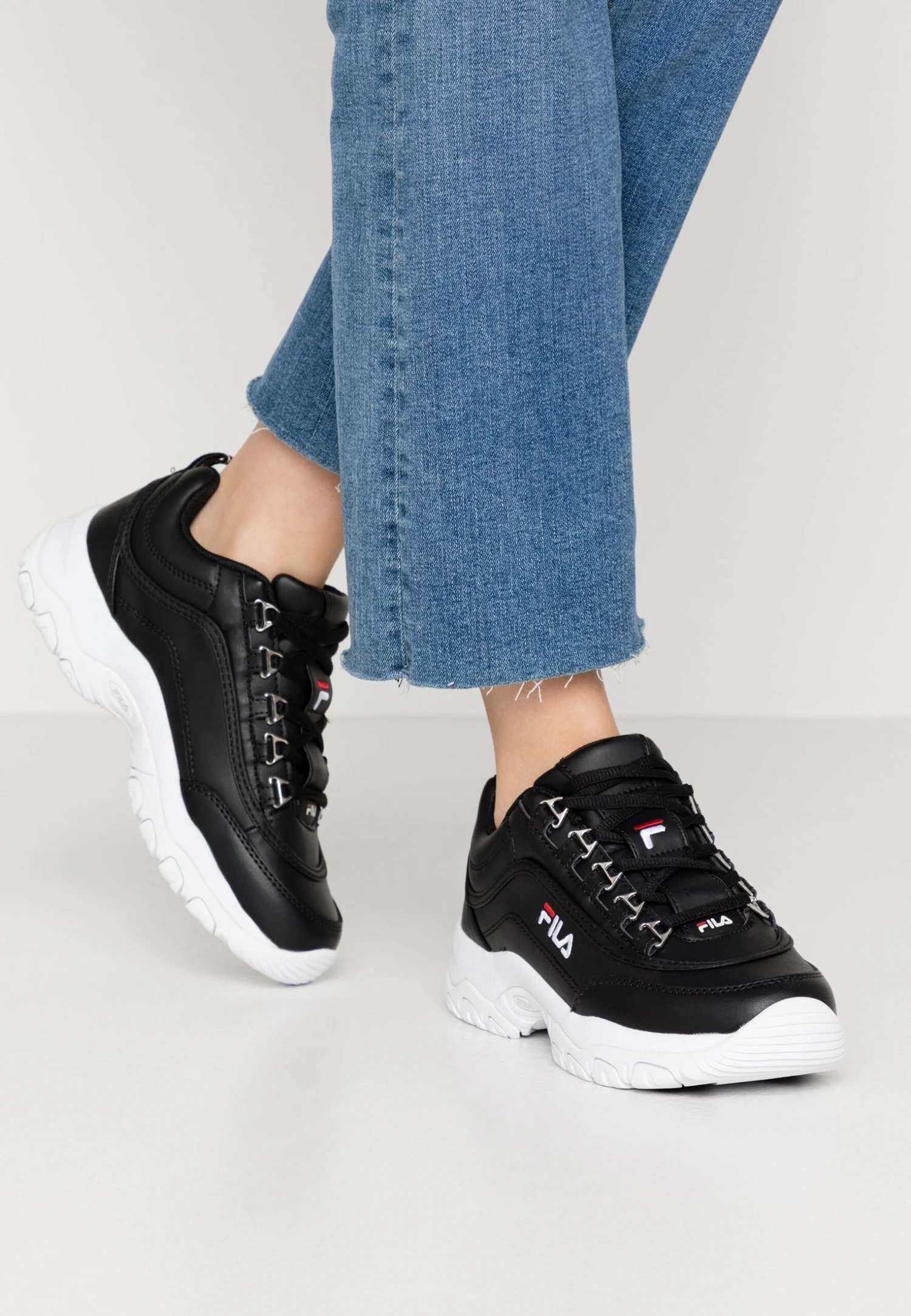 Fila Strada - Sneakers Laag - Black 1 Fila Strada - Sneakers Laag - Black