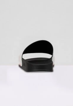 Oceano Wmn - Badslippers - Black-Fila Red -Fila Verkoopwinkel b20fe6c305444784bf059169b5040669