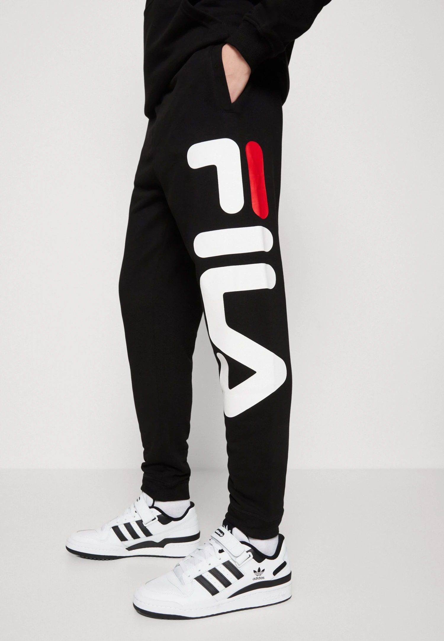 Fila Bronte Pants Unisex - Trainingsbroek - Black 4 Fila Bronte Pants Unisex - Trainingsbroek - Black - Afbeelding 4
