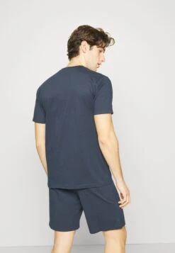 Fila Man- Pyjama - Navy 10 Fila Man- Pyjama - Navy -Fila Verkoopwinkel d54b42460e12449ba4648c6ac8c9c9ab