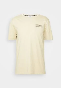 Fila Borne Regular Graphic Tee - T-Shirt Print - Fields Of Rye -Fila Verkoopwinkel ee6262d8d76a4fd6886c93359d0c1a88