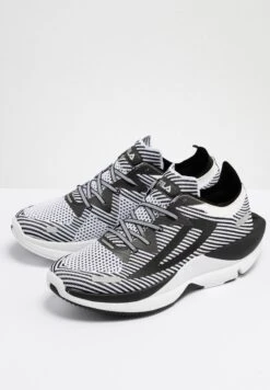 Fila Shocket Run - Trainingsschoen - Black/White -Fila Verkoopwinkel f640e14a21684d28af26638b2e346b1c